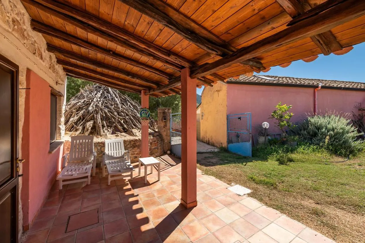 Prázdninový dům Villa Bella Solanas - Cuili Murvoni